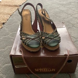 Seychelles Green Wedges Size 6